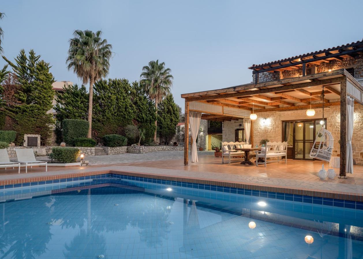 Agnes Villa, Unrivalled Living With Private Pool, By Thinkvilla Вилла